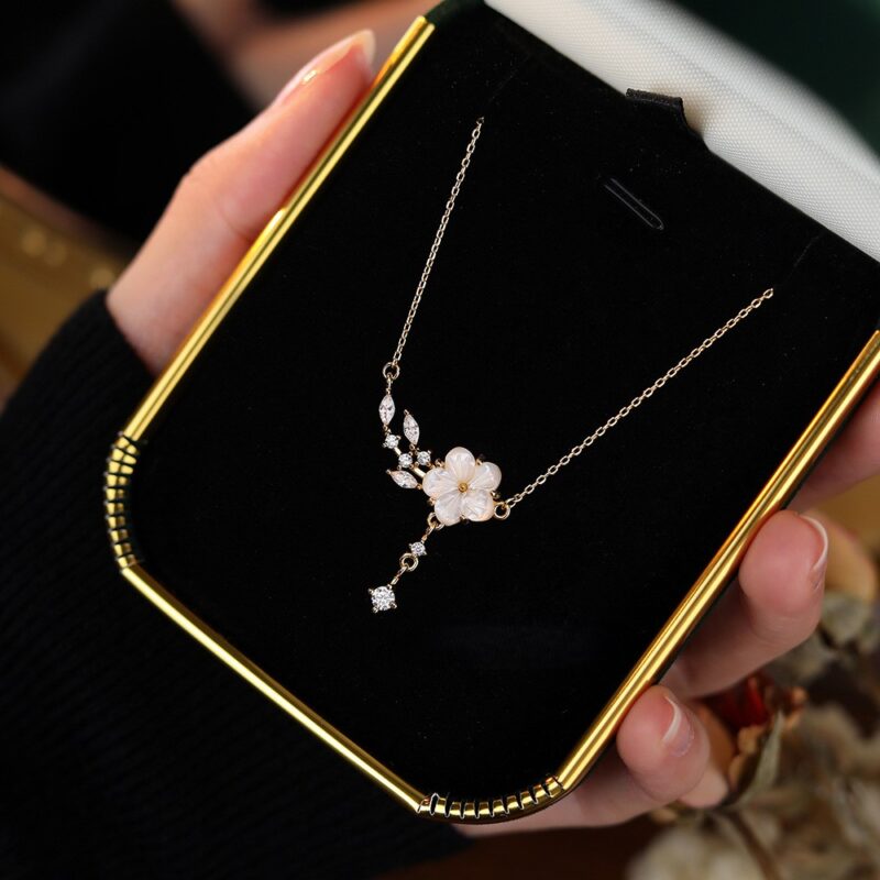 S925 Sterling Silver White Fritillaria Peach Blossom Necklace